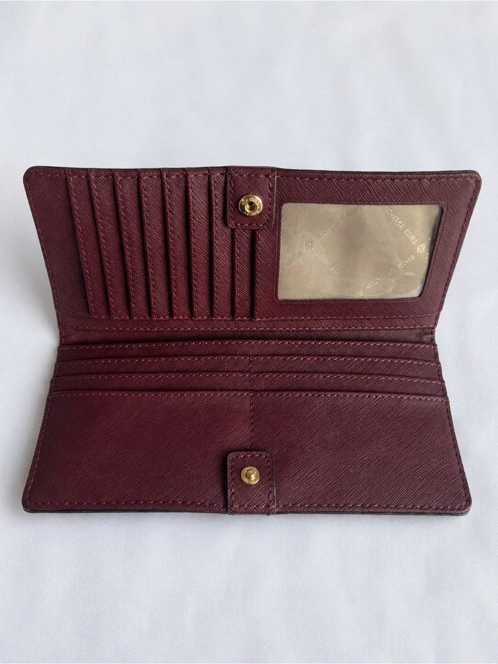 Michael Kors Jet Set  Saffiano Slim Bi-Fold Wallet in Wine